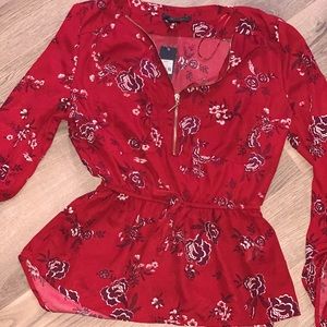 BRAND NEW (TAG) Red flowing top
